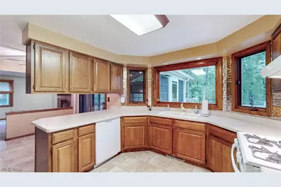3846 Golden Wood Way, Uniontown, OH 44685 - Photo 19