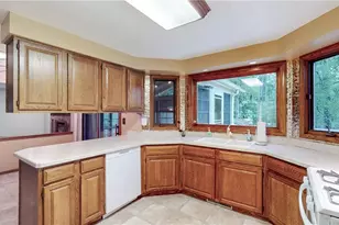 3846 Golden Wood Wy, Uniontown, OH 44685 - Photo 19