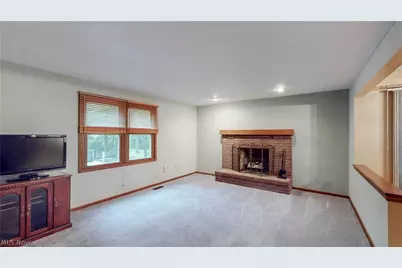 3846 Golden Wood Way, Uniontown, OH 44685 - Photo 13