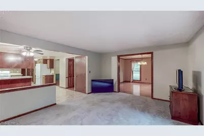3846 Golden Wood Way, Uniontown, OH 44685 - Photo 15
