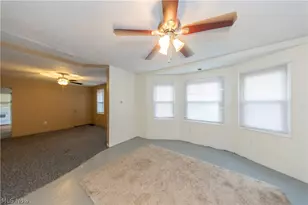827 Starkweather Ave, Loveland, OH 44113 - Photo 3