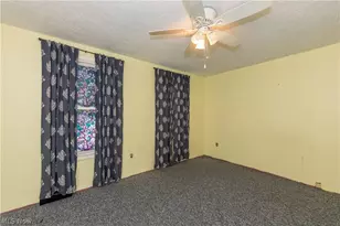 827 Starkweather Ave, Loveland, OH 44113 - Photo 13