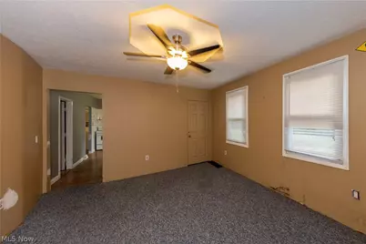 827 Starkweather Avenue, Loveland, OH 44113 - Photo 5