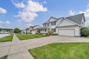5292 Meadow Park Dr, Kent, OH 44240 - Photo 3