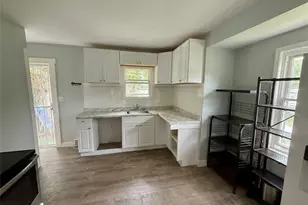 12200 Milligan Ave, Loveland, OH 44135 - Photo 5