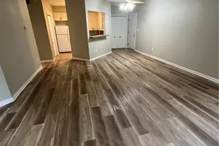 320 Village Pointe Dr, Akron, OH 44313 - Photo 5