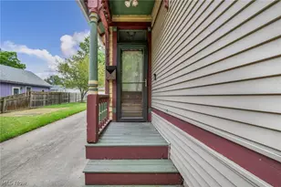 1919 W 45th St, Loveland, OH 44102 - Photo 5