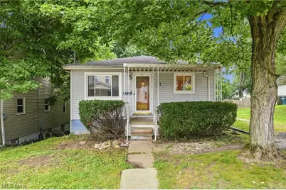 71 23rd Street NW, Barberton, OH 44203 - Photo 1