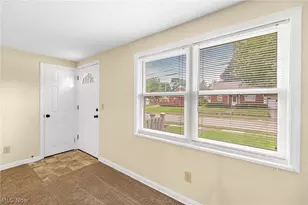 324 Viking St NW, North Canton, OH 44720 - Photo 3