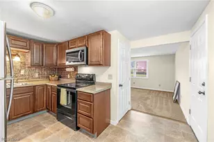 324 Viking St NW, North Canton, OH 44720 - Photo 13