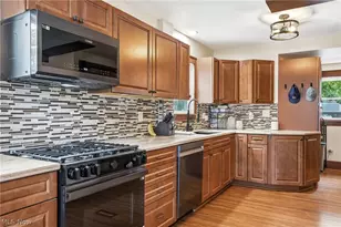 109 Stanford Ave, Elyria, OH 44035 - Photo 3