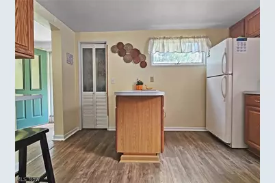 27304 White Road, Willoughby Hills, OH 44092 - Photo 25