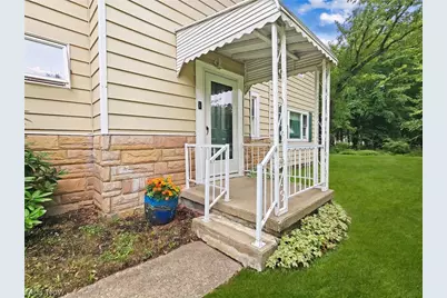 27304 White Road, Willoughby Hills, OH 44092 - Photo 7