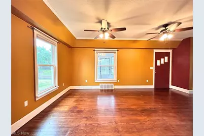 547 W Maple Street, North Canton, OH 44720 - Photo 11