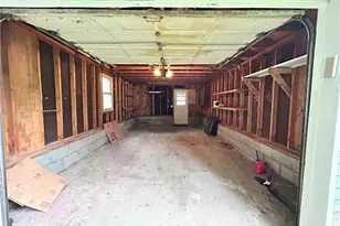 547 W Maple St, North Canton, OH 44720 - Photo 25
