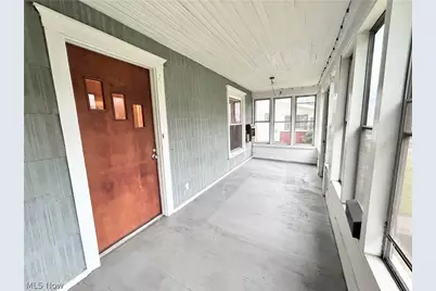 547 W Maple Street, North Canton, OH 44720 - Photo 3