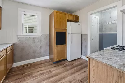 1306 Roslyn Avenue SW, Canton, OH 44710 - Photo 15