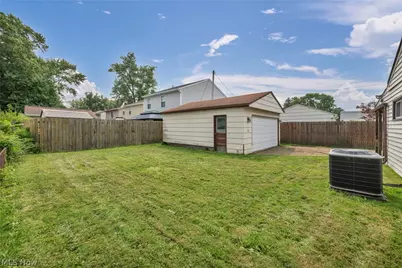 37338 Lakeshore Boulevard, Eastlake, OH 44095 - Photo 29