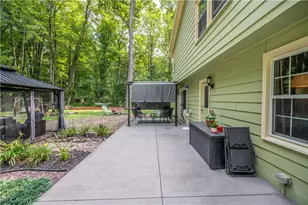 1238 Will O Wood Dr, Hubbard, OH 44425 - Photo 9