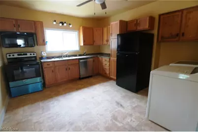 415 N 8th Street, Cambridge, OH 43725 - Photo 11