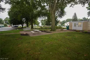 2551 Royal County Down, Uniontown, OH 44685 - Photo 37