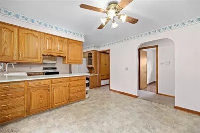 7454 Oberlin Road, Elyria, OH 44035 - Photo 9