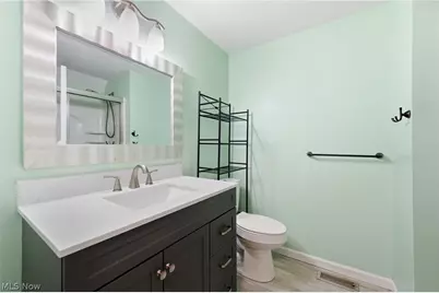 1099 Westfield Circle, Painesville, OH 44077 - Photo 17