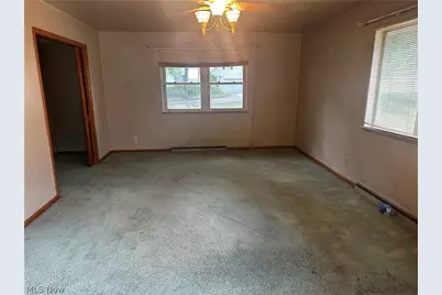 182 Wayne Avenue, Akron, OH 44301 - Photo 9