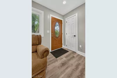 2514 Regentview Street NE, Canton, OH 44705 - Photo 5