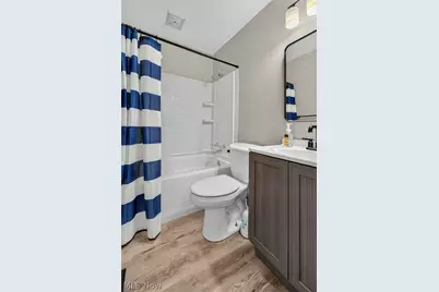 2514 Regentview Street NE, Canton, OH 44705 - Photo 17