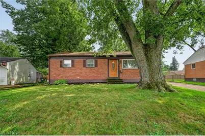 2514 Regentview Street NE, Canton, OH 44705 - Photo 3