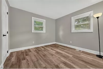2514 Regentview Street NE, Canton, OH 44705 - Photo 15