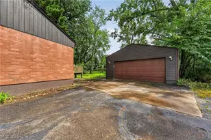2514 Regentview St NE, Canton, OH 44705 - Photo 21