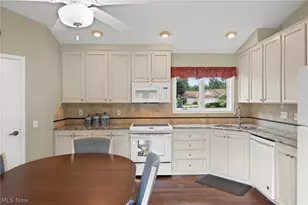 32647 Deerspring Ct, North Ridgeville, OH 44039 - Photo 21