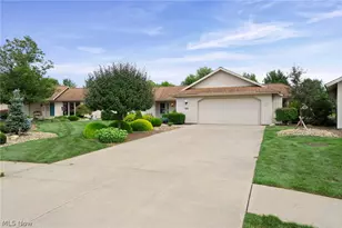 32647 Deerspring Ct, North Ridgeville, OH 44039 - Photo 5