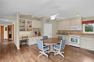 32647 Deerspring Ct, North Ridgeville, OH 44039 - Photo 19