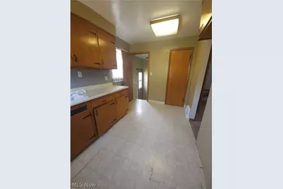 2177 Green Ridge Drive, Wickliffe, OH 44092 - Photo 19