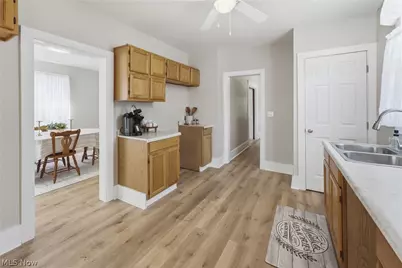 284 E Park Avenue, Barberton, OH 44203 - Photo 17