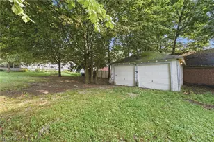 284 E Park Ave, Barberton, OH 44203 - Photo 7