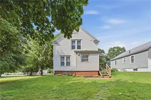 284 E Park Ave, Barberton, OH 44203 - Photo 5