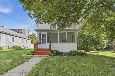 284 E Park Avenue, Barberton, OH 44203 - Photo 1