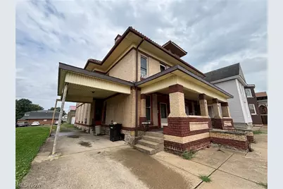 821 Market Street, Zanesville, OH 43701 - Photo 1