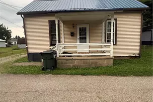 625 Henry St, Cambridge, OH 43725 - Photo 1