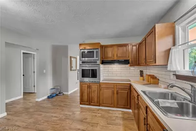 22551 Indian Hollow Road, Wellington, OH 44090 - Photo 11