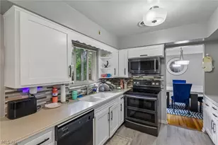 8310 Broadview Rd, Grandview Heights, OH 44147 - Photo 9