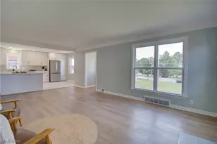 6969 Broadview Rd, Green Hills, OH 44131 - Photo 7