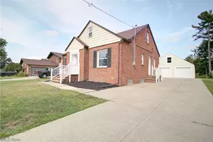 6969 Broadview Rd, Green Hills, OH 44131 - Photo 3