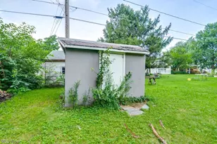 396 Niagara Rd, Vermilion, OH 44089 - Photo 5