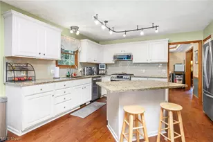 621 Continental Dr, Medina, OH 44256 - Photo 5