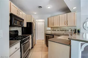 6465 St Andrews Dr, Canfield, OH 44406 - Photo 5